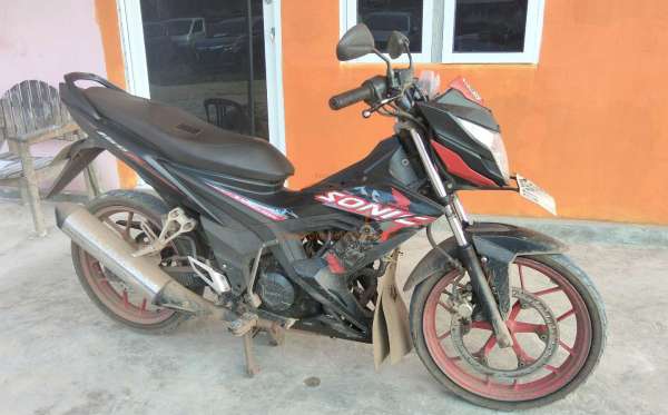 HONDA  SONIC