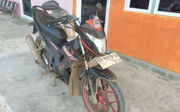 HONDA  SONIC