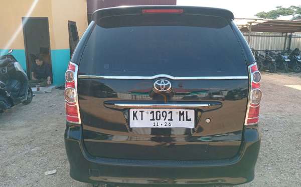 TOYOTA AVANZA