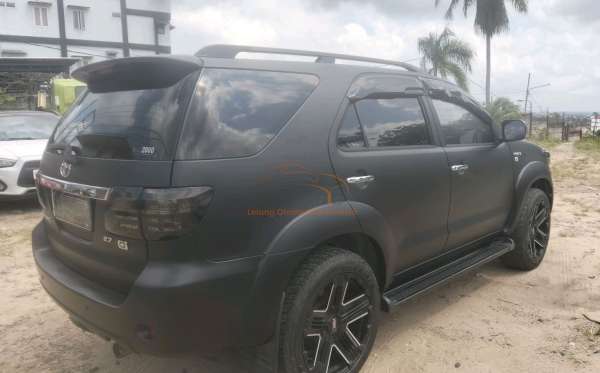 TOYOTA FORTUNER 2.7 G