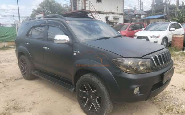 TOYOTA FORTUNER 2.7 G
