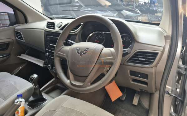 WULING CONFERO 1.5 DB MY (4X2)