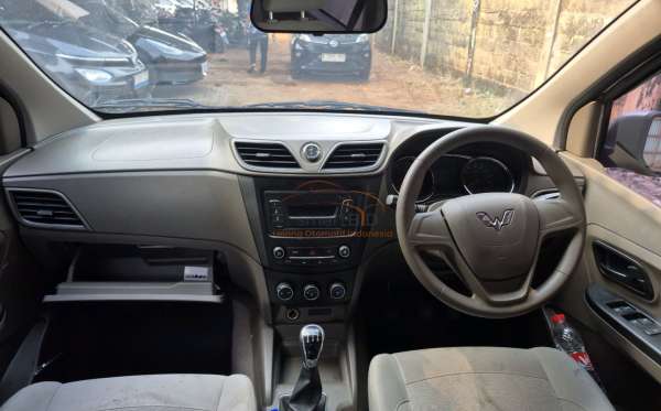 WULING CONFERO 1.5 DB MY (4X2)
