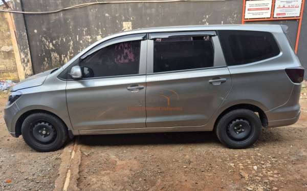 WULING CONFERO 1.5 DB MY (4X2)