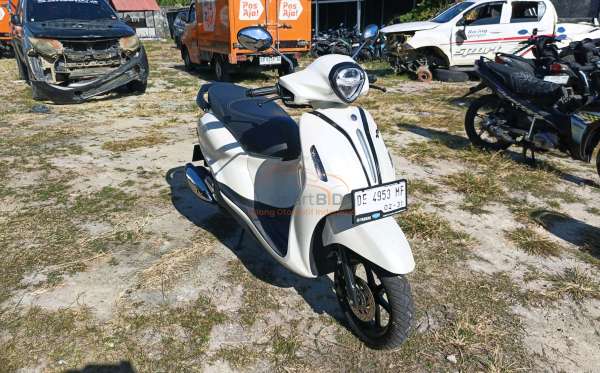 YAMAHA  GRAND FILANO 125