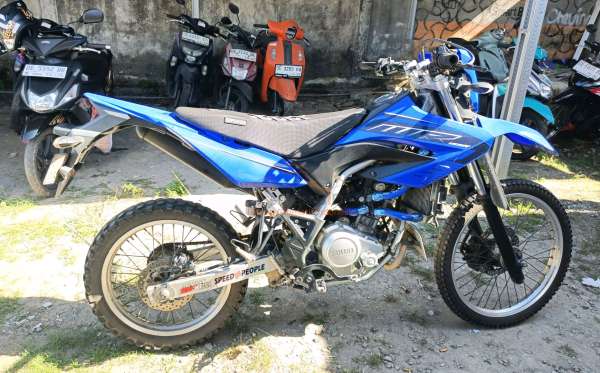 YAMAHA WR