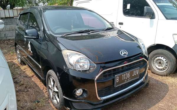 DAIHATSU AYLA 1.0 X