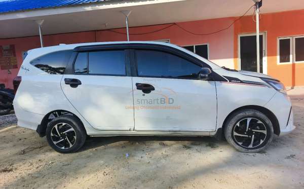 DAIHATSU  SIGRA  R