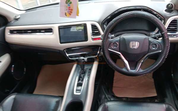 HONDA HRV RU5 1.8 RS