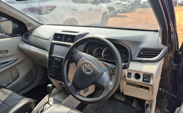 TOYOTA AVANZA 1.3 G