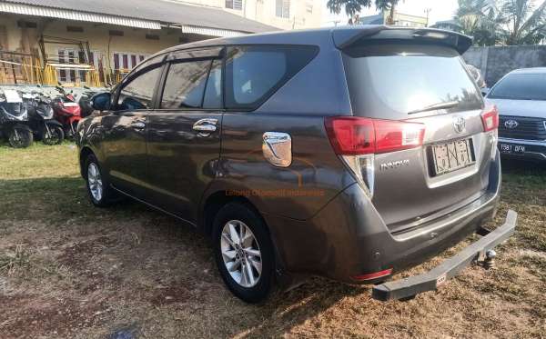 TOYOTA INNOVA 2.0 V