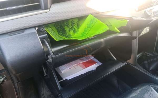 TOYOTA INNOVA 2.0 V