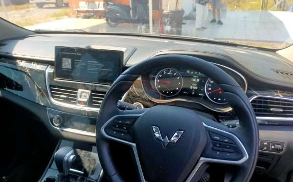 WULING CORTEZ 1.5 LUX