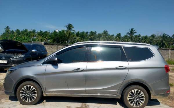 WULING CORTEZ 1.5 LUX