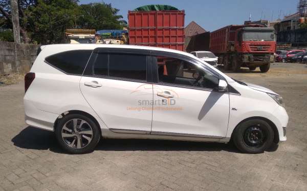 DAIHATSU  SIGRA  R