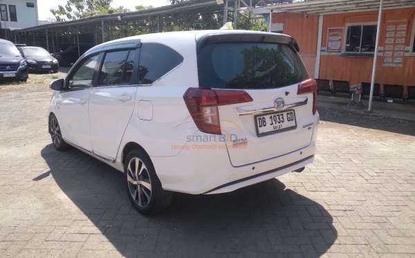 DAIHATSU  SIGRA  R