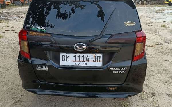 DAIHATSU SIGRA R