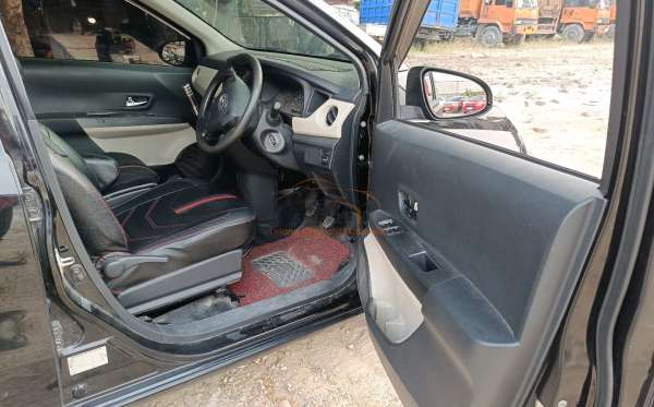 DAIHATSU SIGRA R