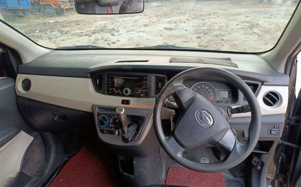 DAIHATSU SIGRA R