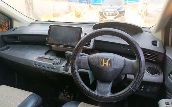 HONDA FREED GB3 1.5 E