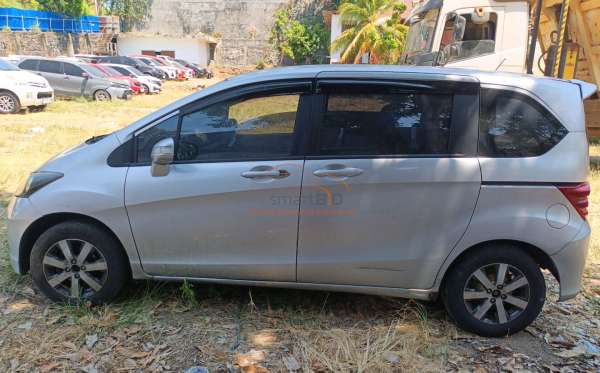 HONDA FREED GB3 1.5 E