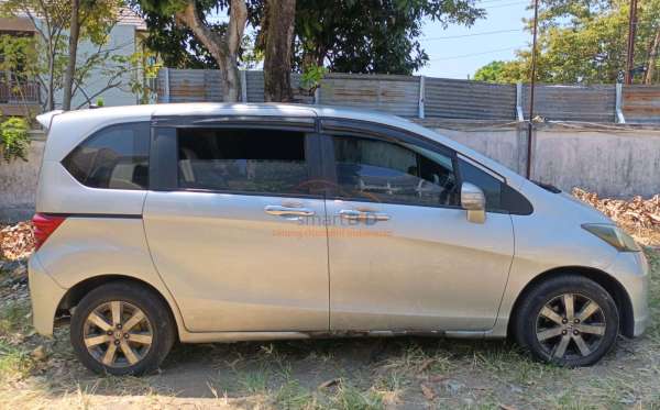 HONDA FREED GB3 1.5 E