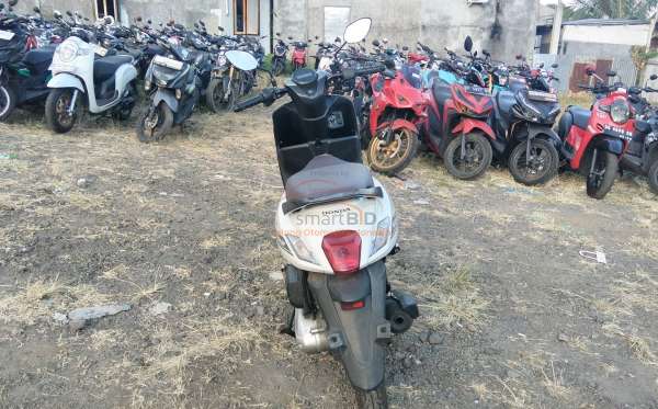 HONDA  GENIO