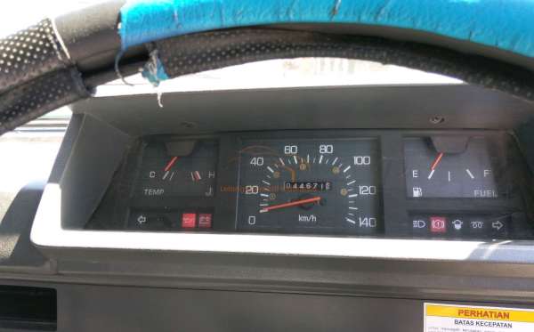 MITSUBISHI L 300