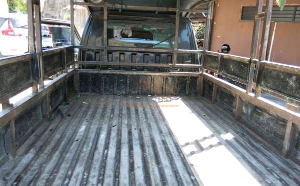 MITSUBISHI L 300