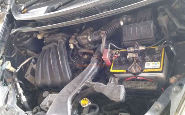 NISSAN GRAND LIVINA XV 1.5
