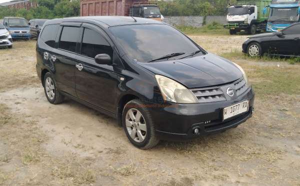 NISSAN GRAND LIVINA XV 1.5