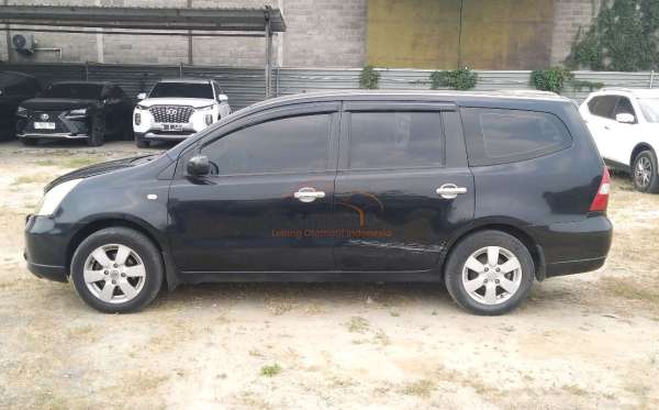NISSAN GRAND LIVINA XV 1.5