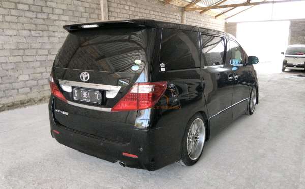 TOYOTA ALPHARD 2.4