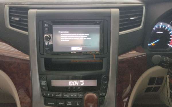 TOYOTA ALPHARD 2.4