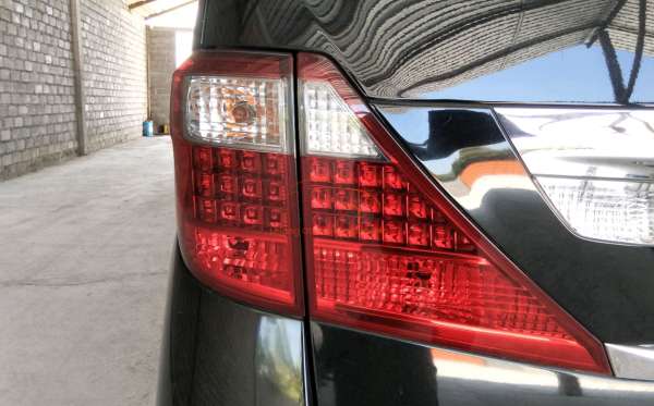 TOYOTA ALPHARD 2.4