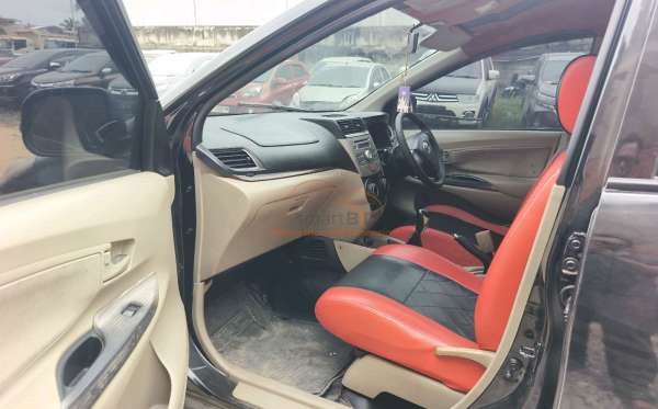 TOYOTA AVANZA 1.5 G
