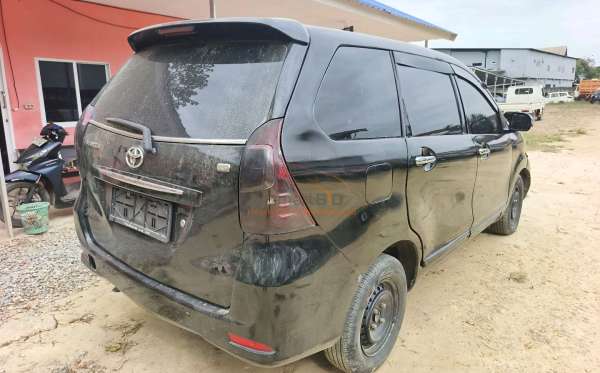 TOYOTA AVANZA 1.5 G