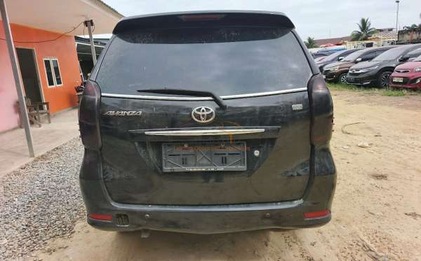 TOYOTA AVANZA 1.5 G