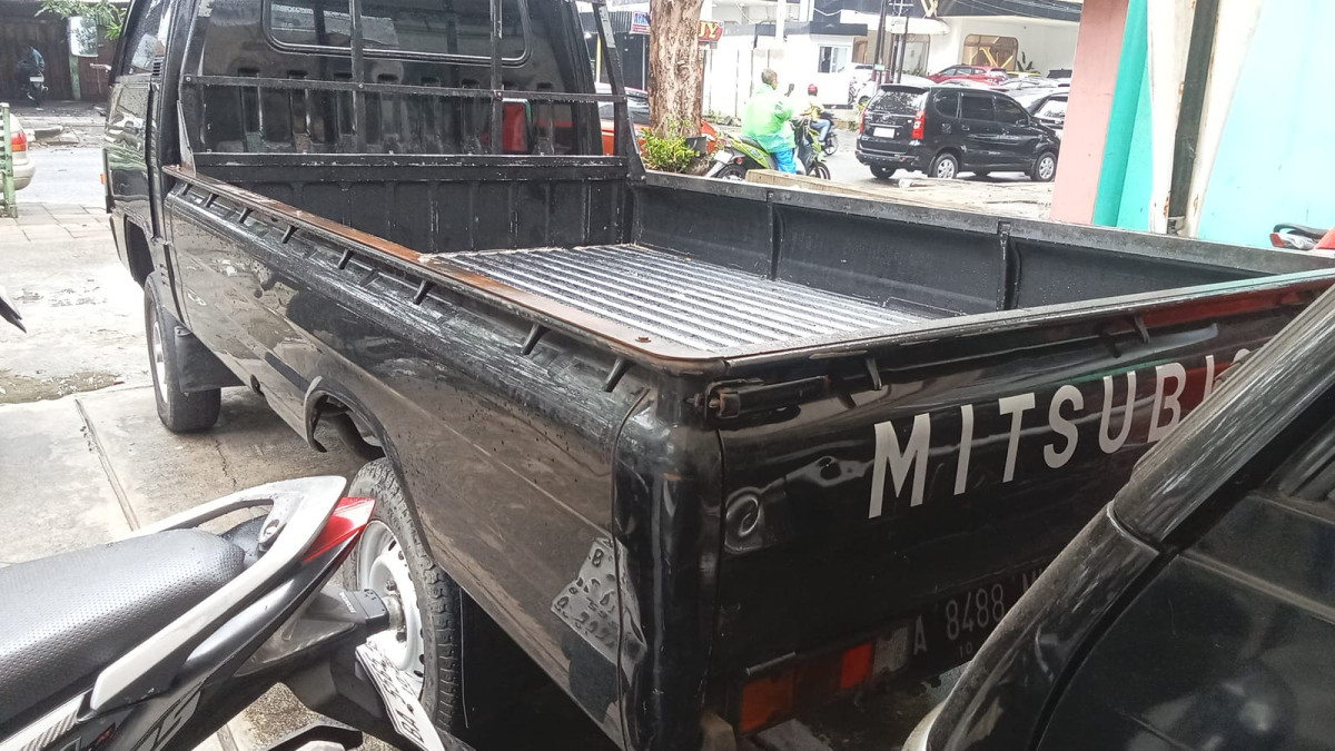 MITSUBISHI  L 300 L300 PU FB-R (4X2)
