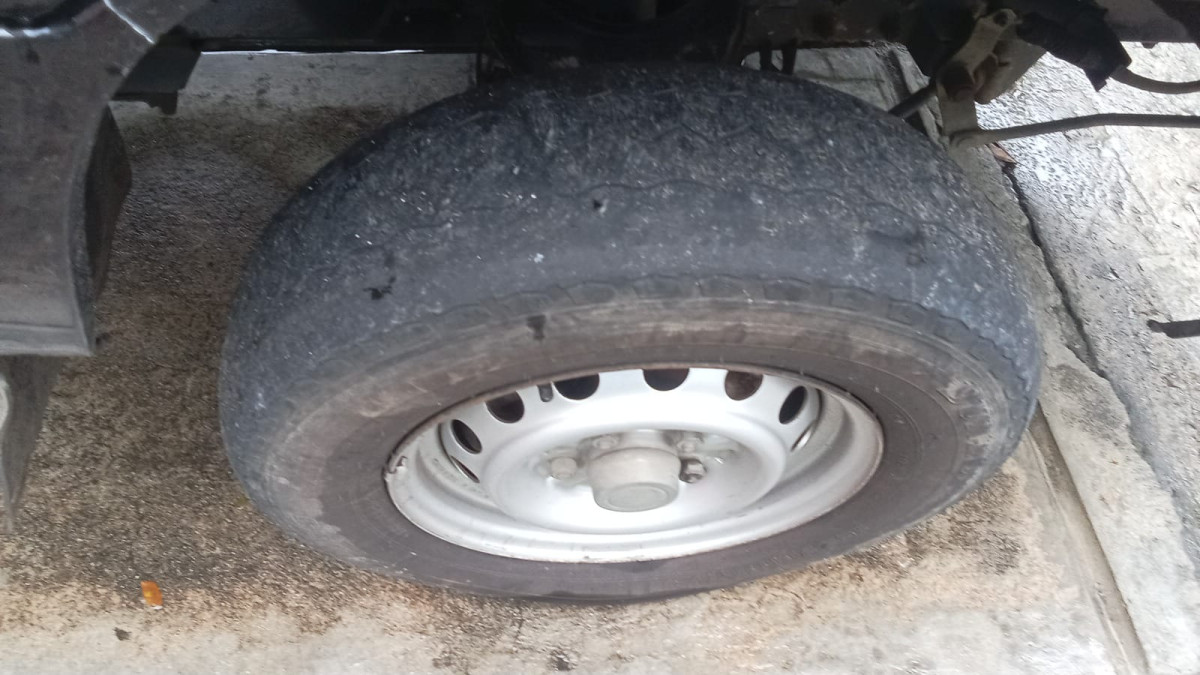 MITSUBISHI  L 300 L300 PU FB-R (4X2)