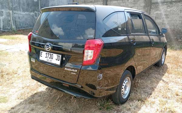 DAIHATSU SIGRA D