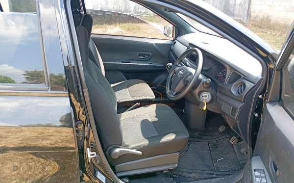 DAIHATSU SIGRA D
