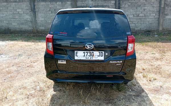 DAIHATSU SIGRA D