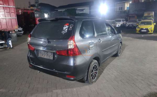 DAIHATSU XENIA