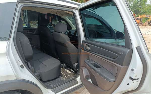 HONDA BR-V DG3 1.5 L E