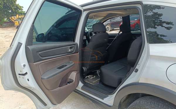 HONDA BR-V DG3 1.5 L E