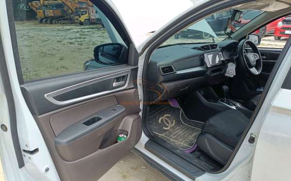 HONDA BR-V DG3 1.5 L E