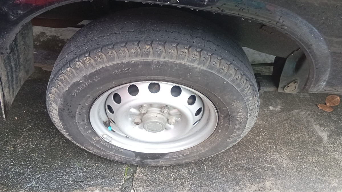 MITSUBISHI  L 300 L300 PU FB-R (4X2)