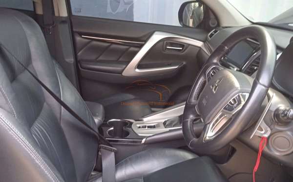 MITSUBISHI PAJERO SPORT 2.4L DAKAR-L (4X2)