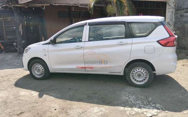 SUZUKI ERTIGA